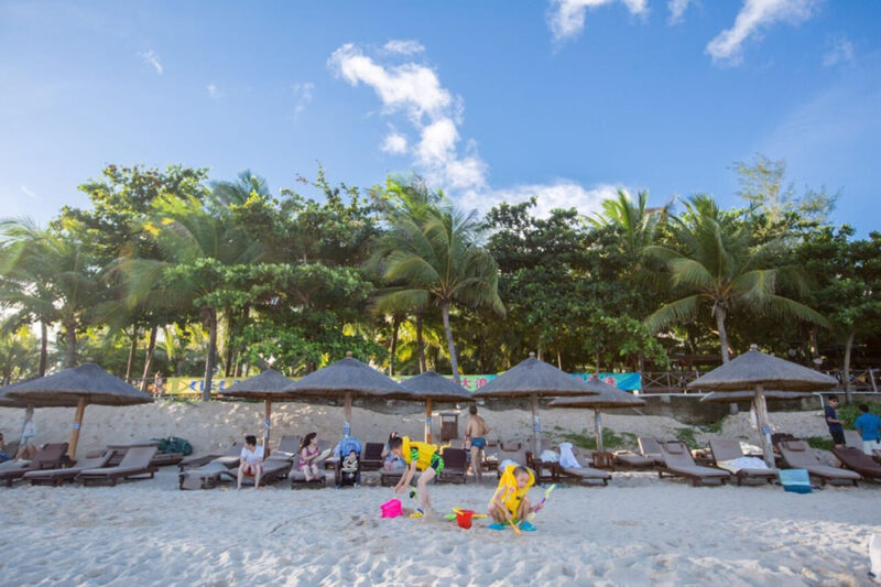 Sunshine Intime Resort Dadonghai Bay Hainan Island